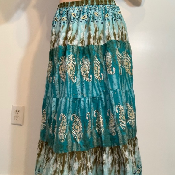 Maxi skirt ☮️ - Picture 2 of 4